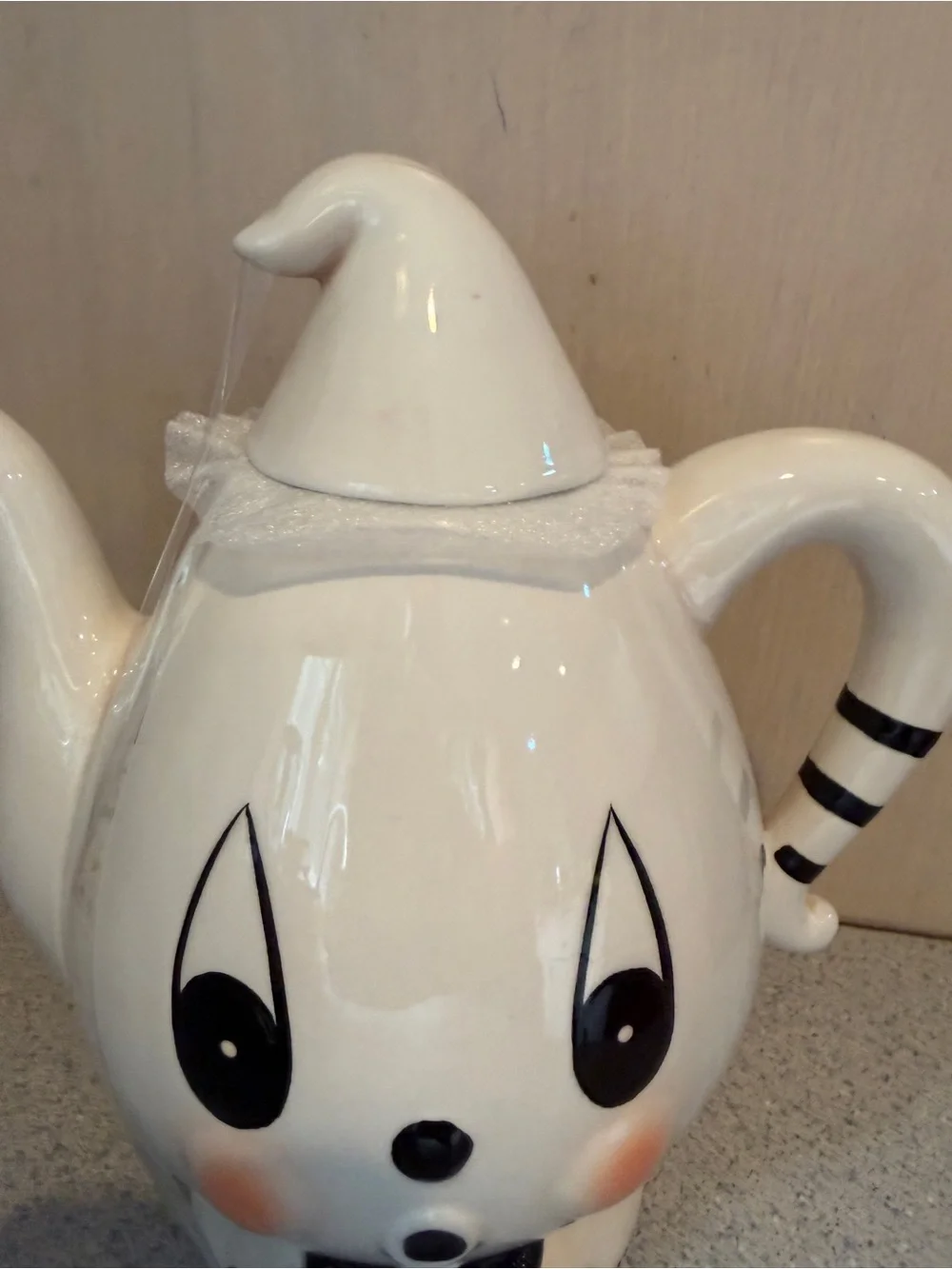 New Johanna Parker Halloween Gus the Ghost Bow Tie Spooky Vintage Decor Teapot